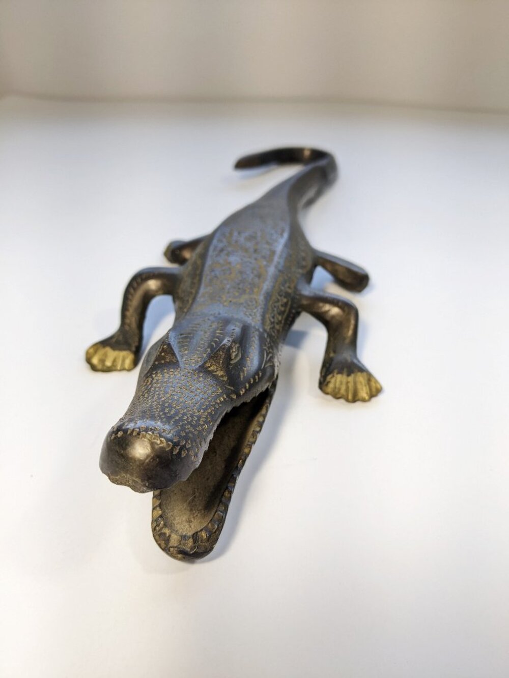 Big Vintage 14” Brass Alligator / Crocodile Figurine Ornate pattern